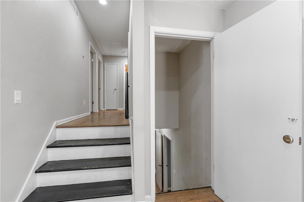 4485 Spring Valley Parkway Atlanta, GA 30349 - Photo 14 of 24 a view of entryway