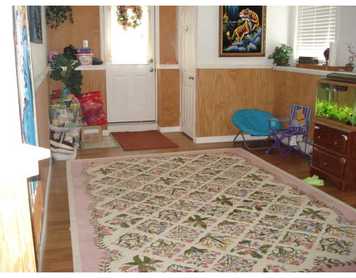 211 Temi Road Raynham, MA 02767 - Photo 7 of 10 Gallery Image 7