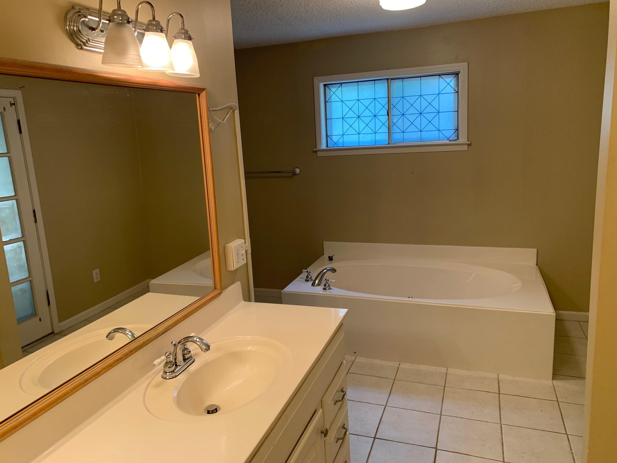 2321 Howard Road Germantown, TN 38138 - Photo 11 of 24 Gallery Image 11