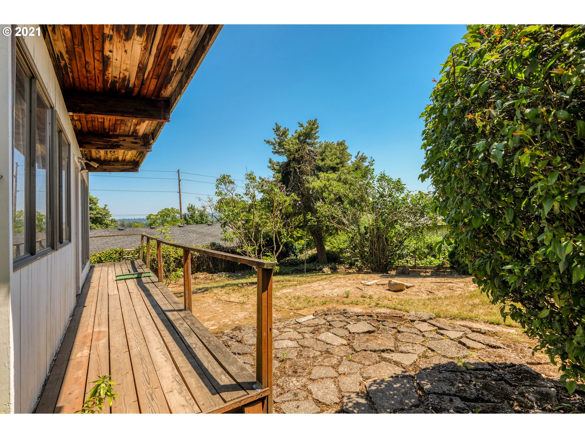 5044 Southwest View Point Terrace Portland, OR 97239 - Photo 18 of 26