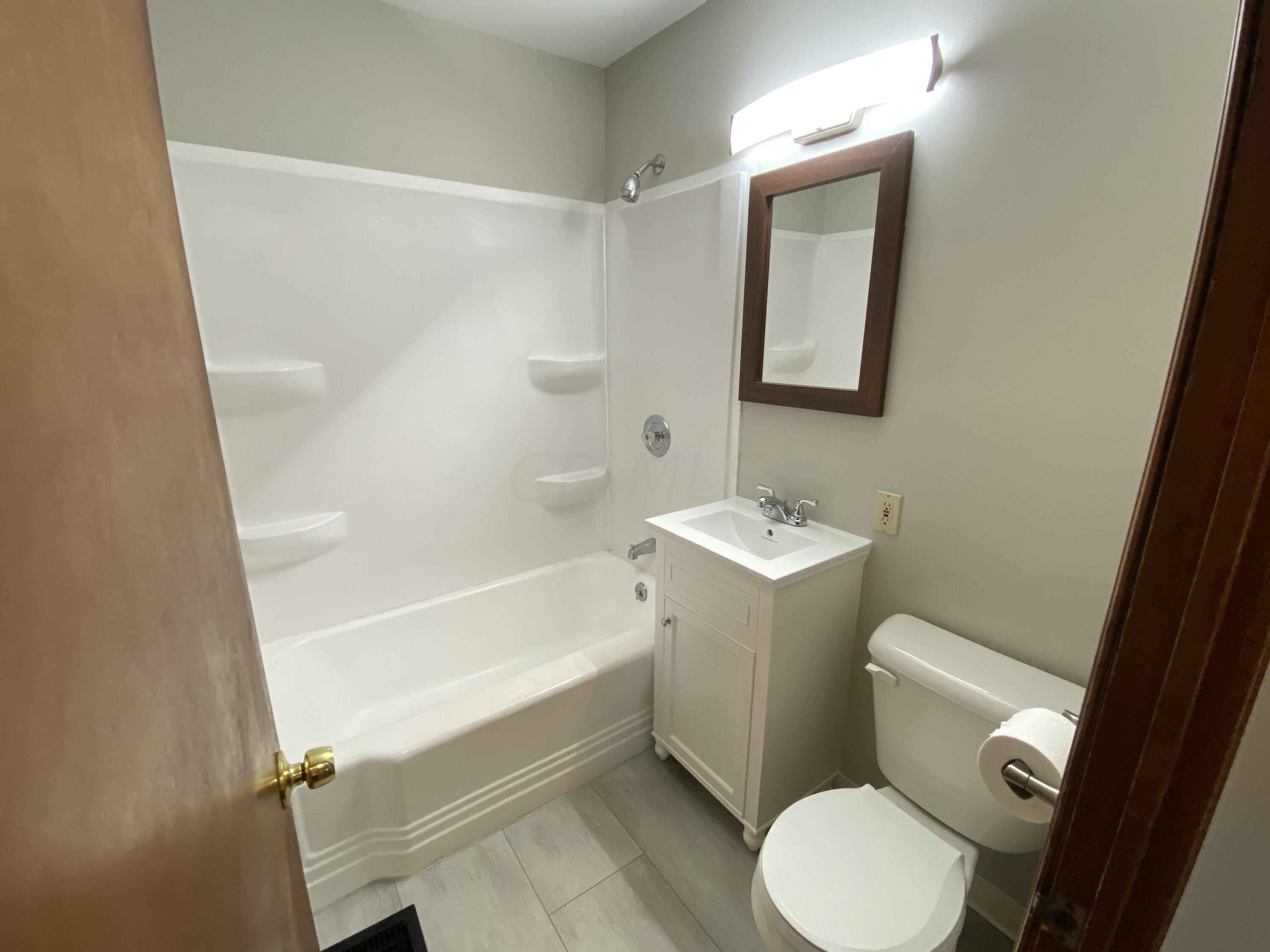 112 South Ashburton Road Columbus, OH 43213 - Photo 11 of 17 IMG_2430