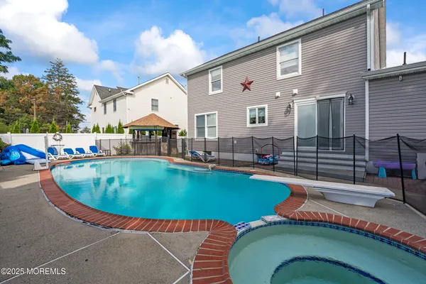 $40,000 | 7 Linden Avenue, West Long Branch, NJ 07764