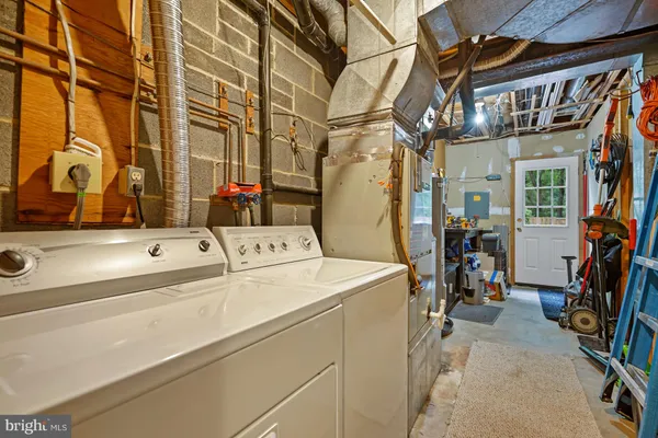 $3,000 | 7930 Bubbling Brook Circle, Springfield, VA 22153