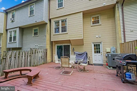 $3,000 | 7930 Bubbling Brook Circle, Springfield, VA 22153