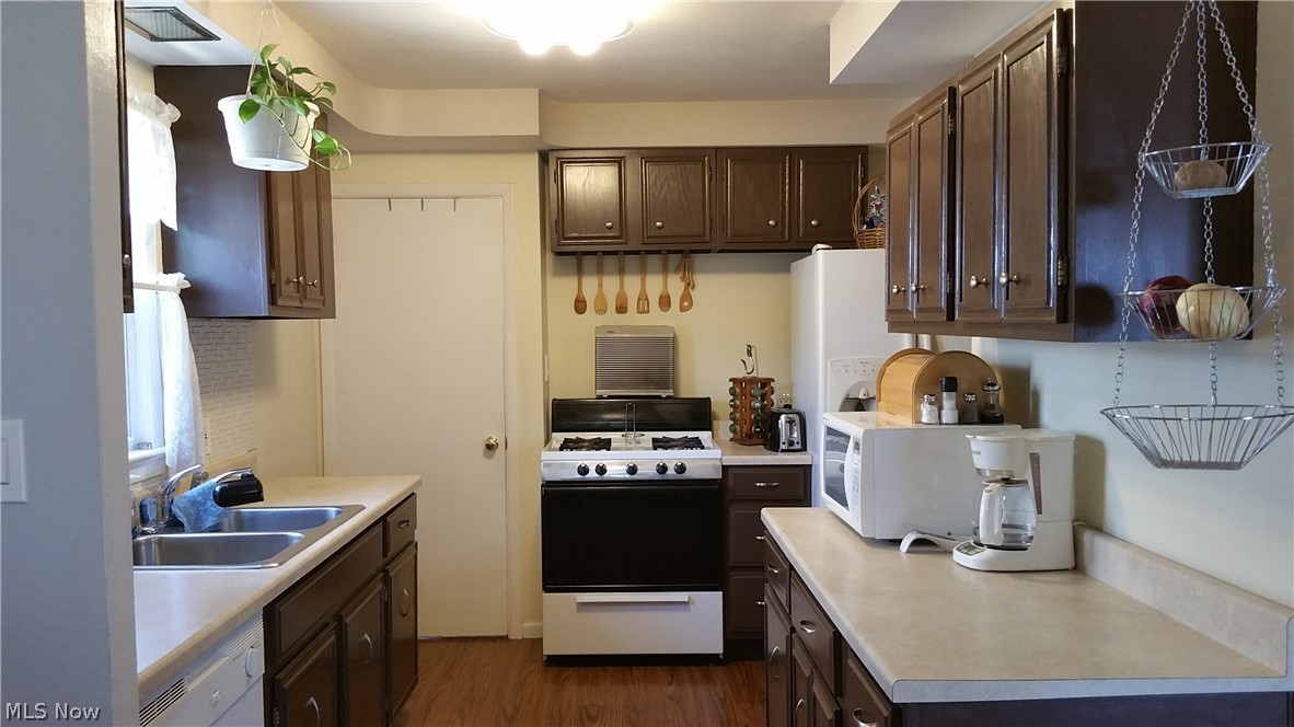 4339 Fulton Road Cleveland, OH 44144 - Photo 6 of 20 Gallery Image 6