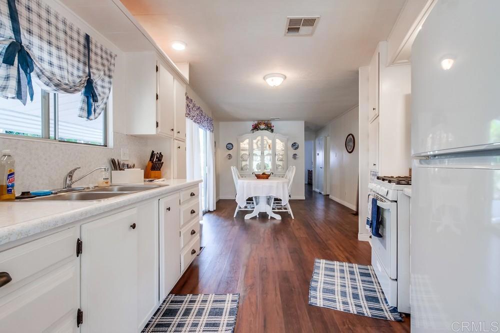 1120 East Mission Road, Unit 27 Fallbrook, CA 92028 - Photo 16 of 46