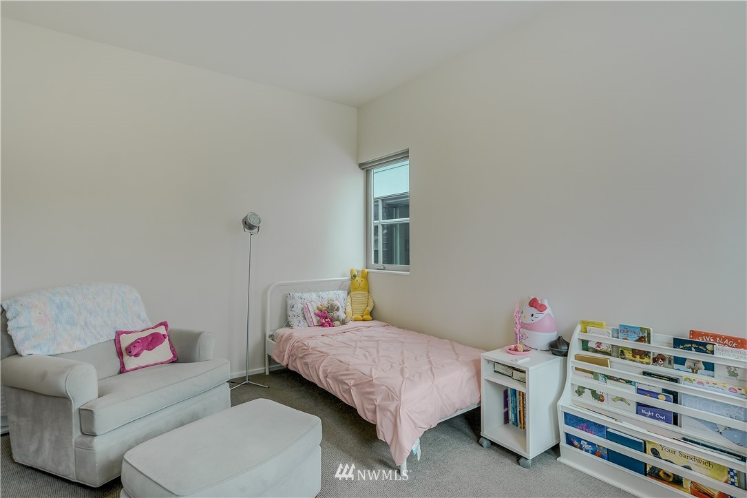 3951 Southwest Kenyon Street Seattle, WA 98136 - Photo 16 of 20 Gallery Image 16