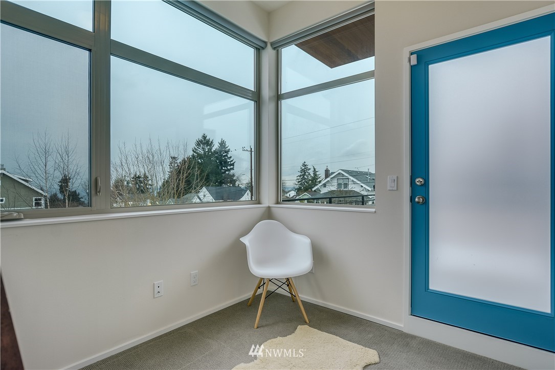 3951 Southwest Kenyon Street Seattle, WA 98136 - Photo 10 of 20 Gallery Image 10