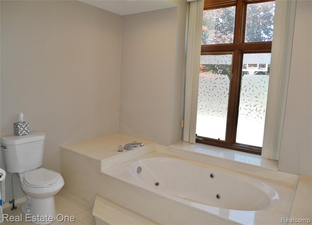 3661 Merriweather Lane Rochester Hills, MI 48306 - Photo 17 of 26