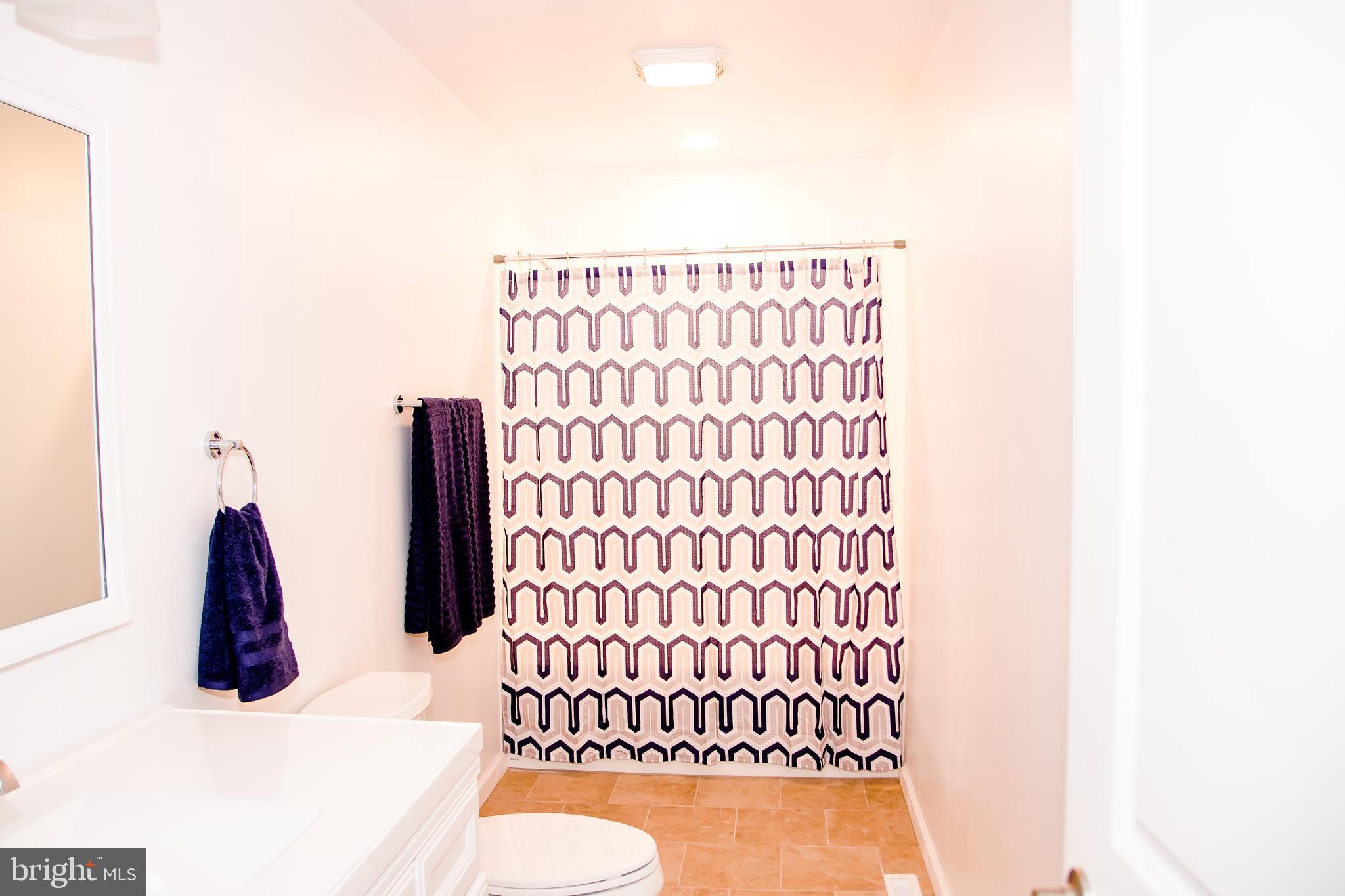 21398 Tanyard Road Preston, MD 21655 - Photo 4 of 27 Hallway bathroom 5x12