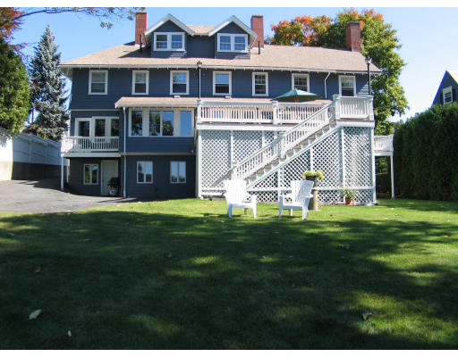 11-13 Lakeview Road Winchester, MA 01890 - Photo 3 of 15