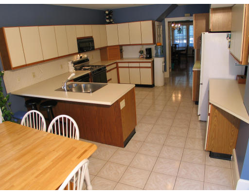 11-13 Lakeview Road Winchester, MA 01890 - Photo 5 of 15