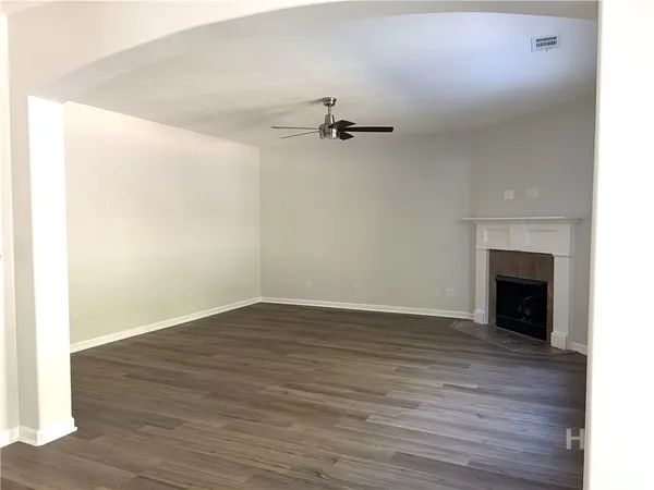 $2,500 | 136 Lake Pointe Drive, Savannah, GA 31407