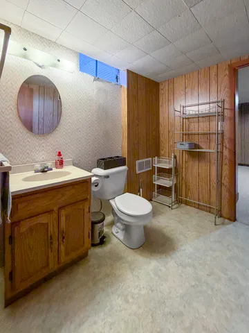 $219,000 | 1353 Carriage Hill Lane, Freeport, IL 61032