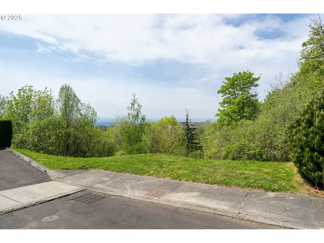 $285,000 | 9948 Northwest Upton Court, Portland, OR 97229