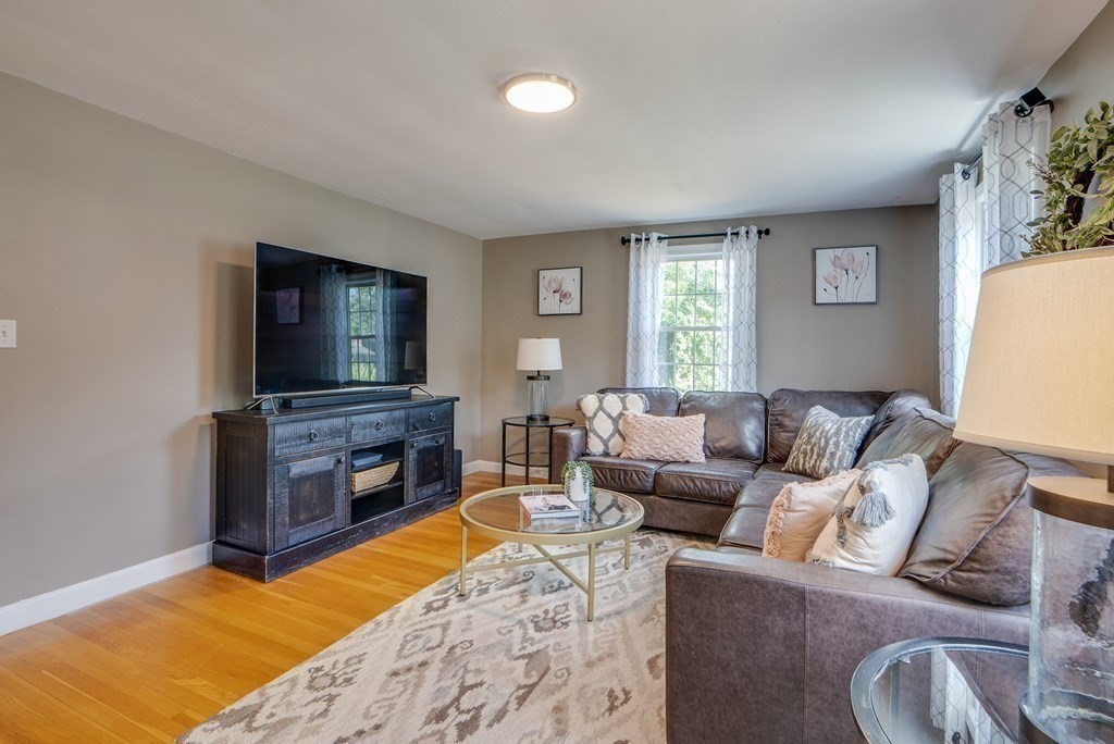 34 Dalton Road Chelmsford, MA 01824 - Photo 17 of 31 Gallery Image 17