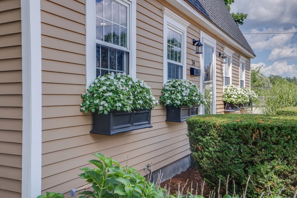 34 Dalton Road Chelmsford, MA 01824 - Photo 2 of 31 Gallery Image 2