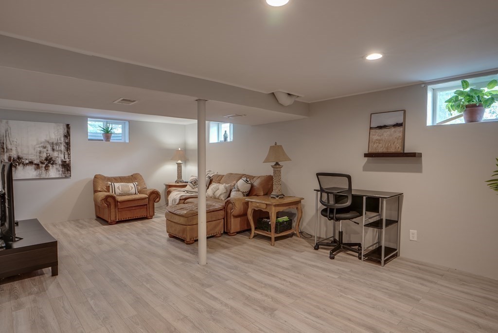 34 Dalton Road Chelmsford, MA 01824 - Photo 23 of 31 Gallery Image 23