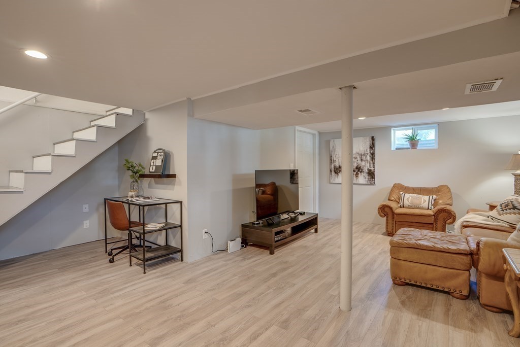 34 Dalton Road Chelmsford, MA 01824 - Photo 24 of 31 Gallery Image 24
