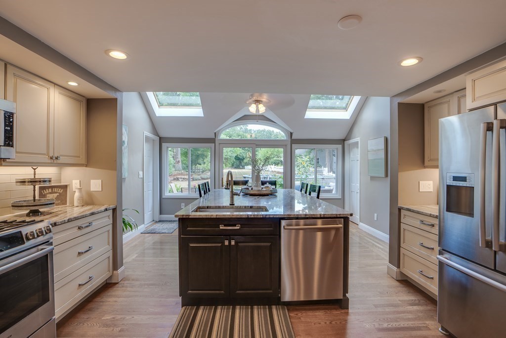 34 Dalton Road Chelmsford, MA 01824 - Photo 6 of 31 Gallery Image 6