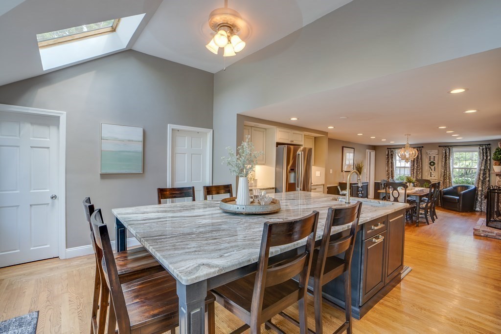 34 Dalton Road Chelmsford, MA 01824 - Photo 8 of 31 Gallery Image 8
