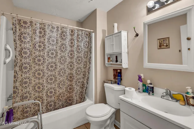 $600,000 | 23027 Indian Ridge Road, Picayune, MS 39466