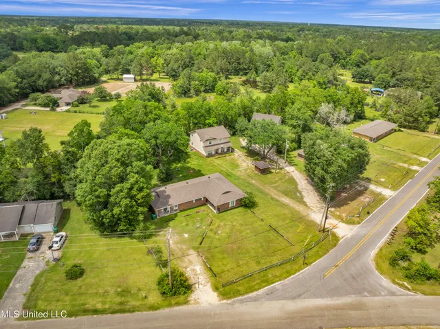 $600,000 | 23027 Indian Ridge Road, Picayune, MS 39466