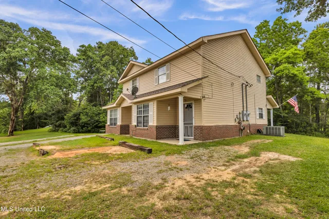 $600,000 | 23027 Indian Ridge Road, Picayune, MS 39466