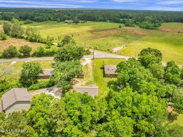 $600,000 | 23027 Indian Ridge Road, Picayune, MS 39466