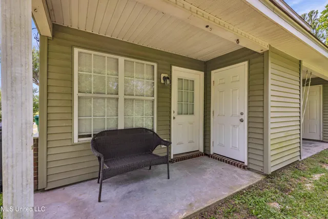 $600,000 | 23027 Indian Ridge Road, Picayune, MS 39466