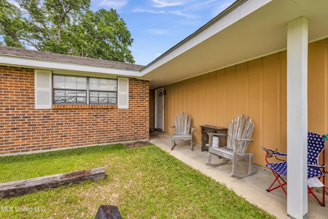 $600,000 | 23027 Indian Ridge Road, Picayune, MS 39466