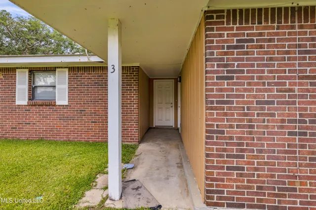 $600,000 | 23027 Indian Ridge Road, Picayune, MS 39466