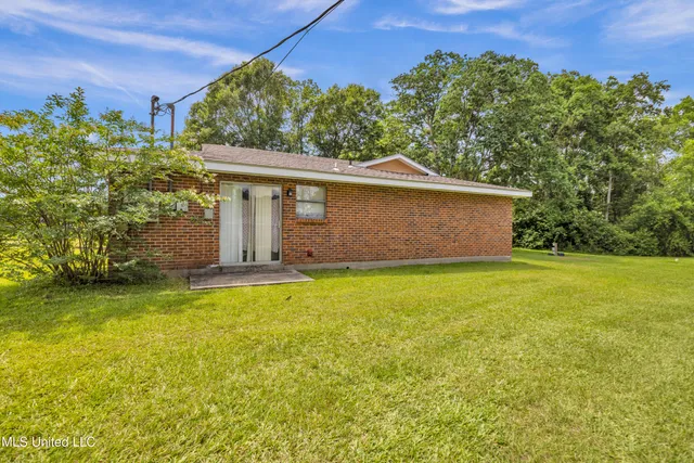 $600,000 | 23027 Indian Ridge Road, Picayune, MS 39466