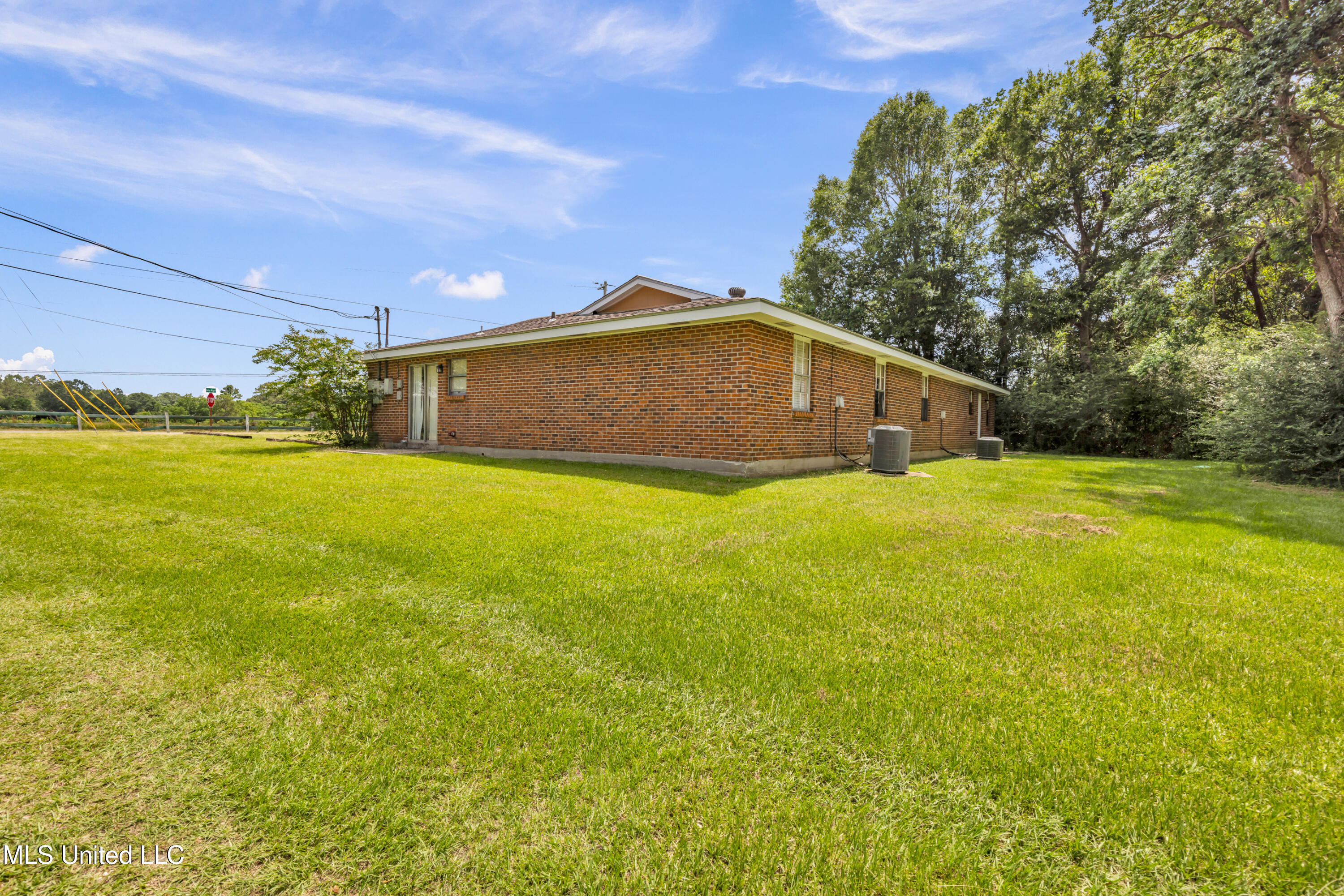 23027 Indian Ridge Road Picayune, MS 39466 - Photo 10 of 117 23017IndianRidge5&6-15