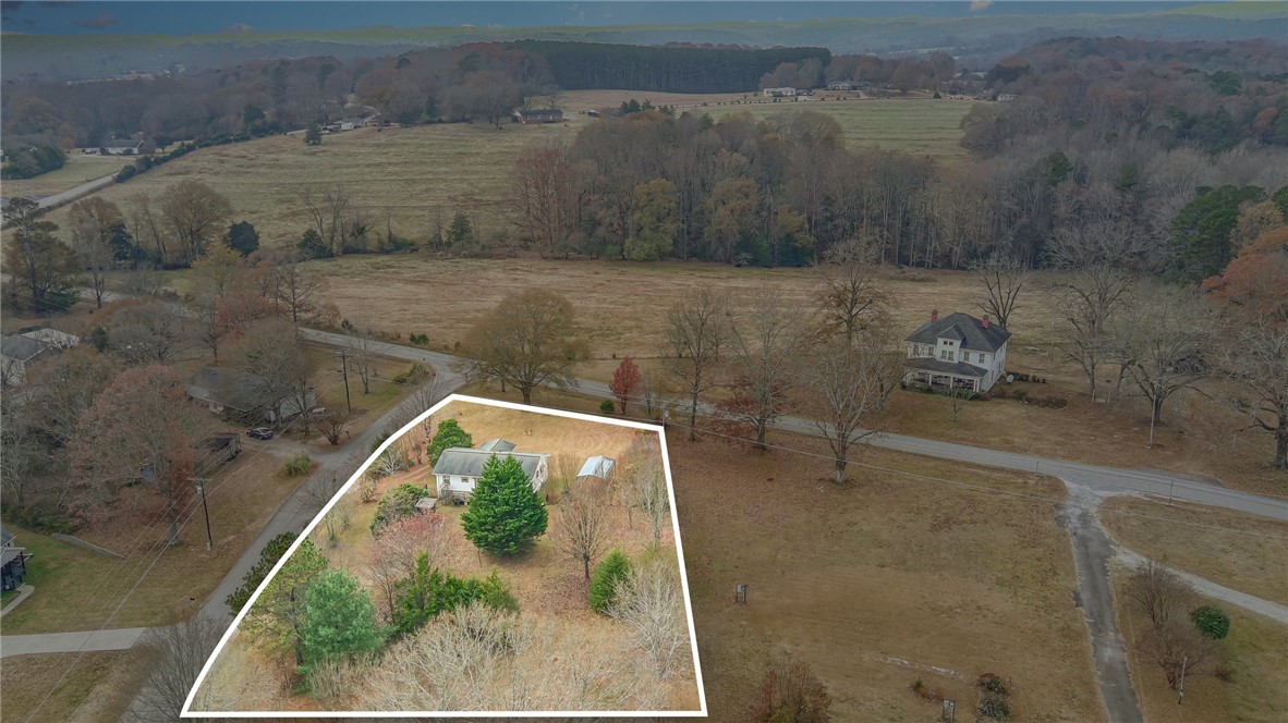 231 Roanoke Road Liberty, SC 29657 - Photo 2 of 31