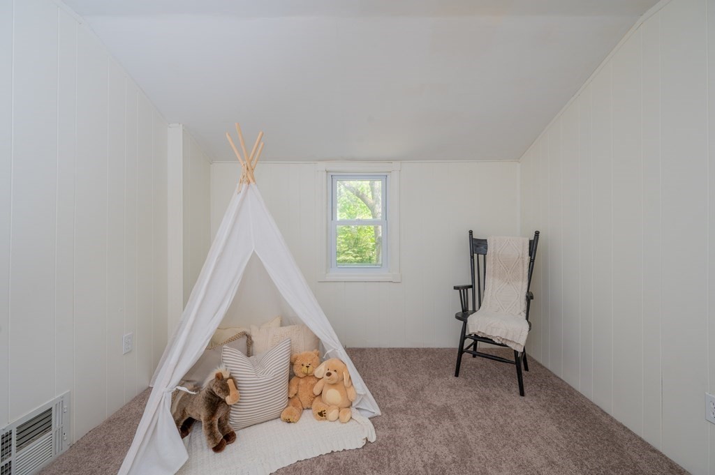 7 Schley Street Springfield, MA 01109 - Photo 20 of 27 Gallery Image 20