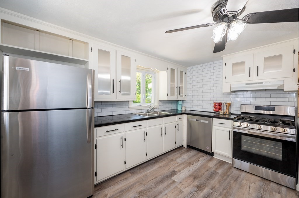 7 Schley Street Springfield, MA 01109 - Photo 2 of 27 Gallery Image 2