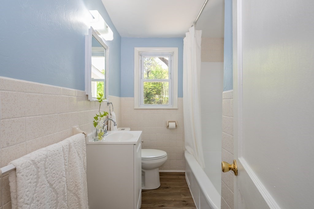 7 Schley Street Springfield, MA 01109 - Photo 8 of 27 Gallery Image 8