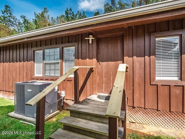 $399,000 | 22236 Highway 32, Oakland, MS 38948