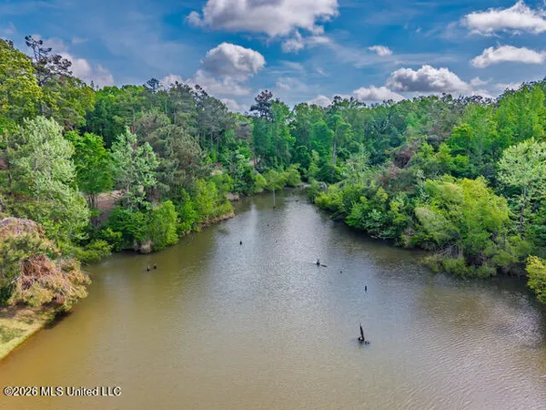 $399,000 | 22236 Highway 32, Oakland, MS 38948