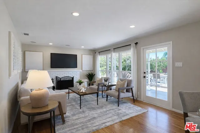 $849,900 | 3012 Knoxville Avenue, Long Beach, CA 90808