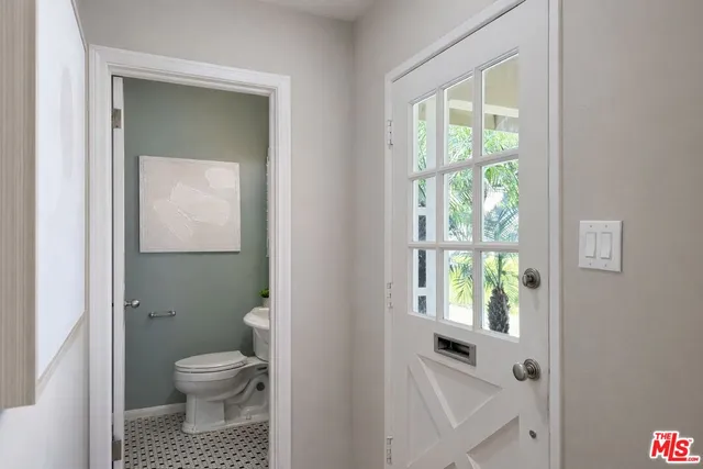 a bathroom with a toilet