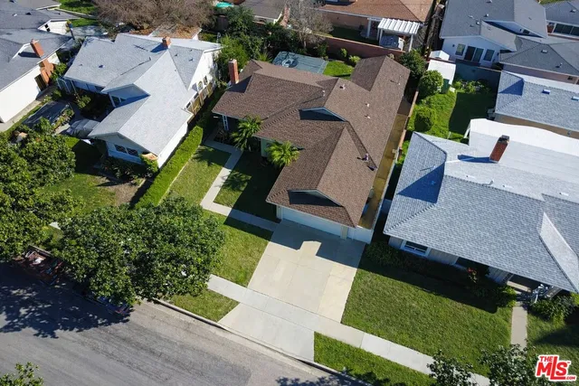 $849,900 | 3012 Knoxville Avenue, Long Beach, CA 90808