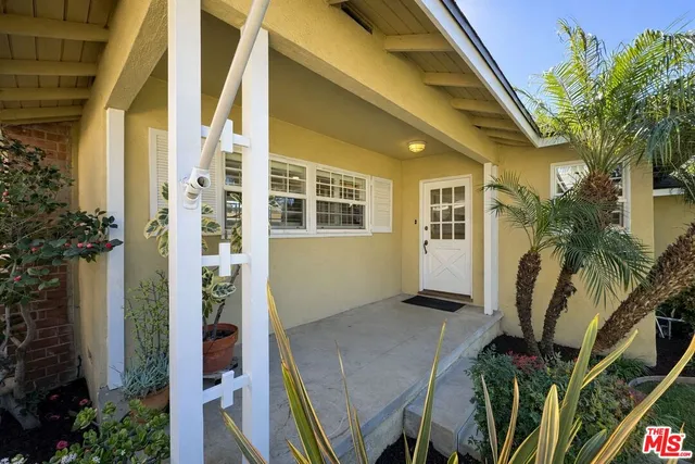 $849,900 | 3012 Knoxville Avenue, Long Beach, CA 90808