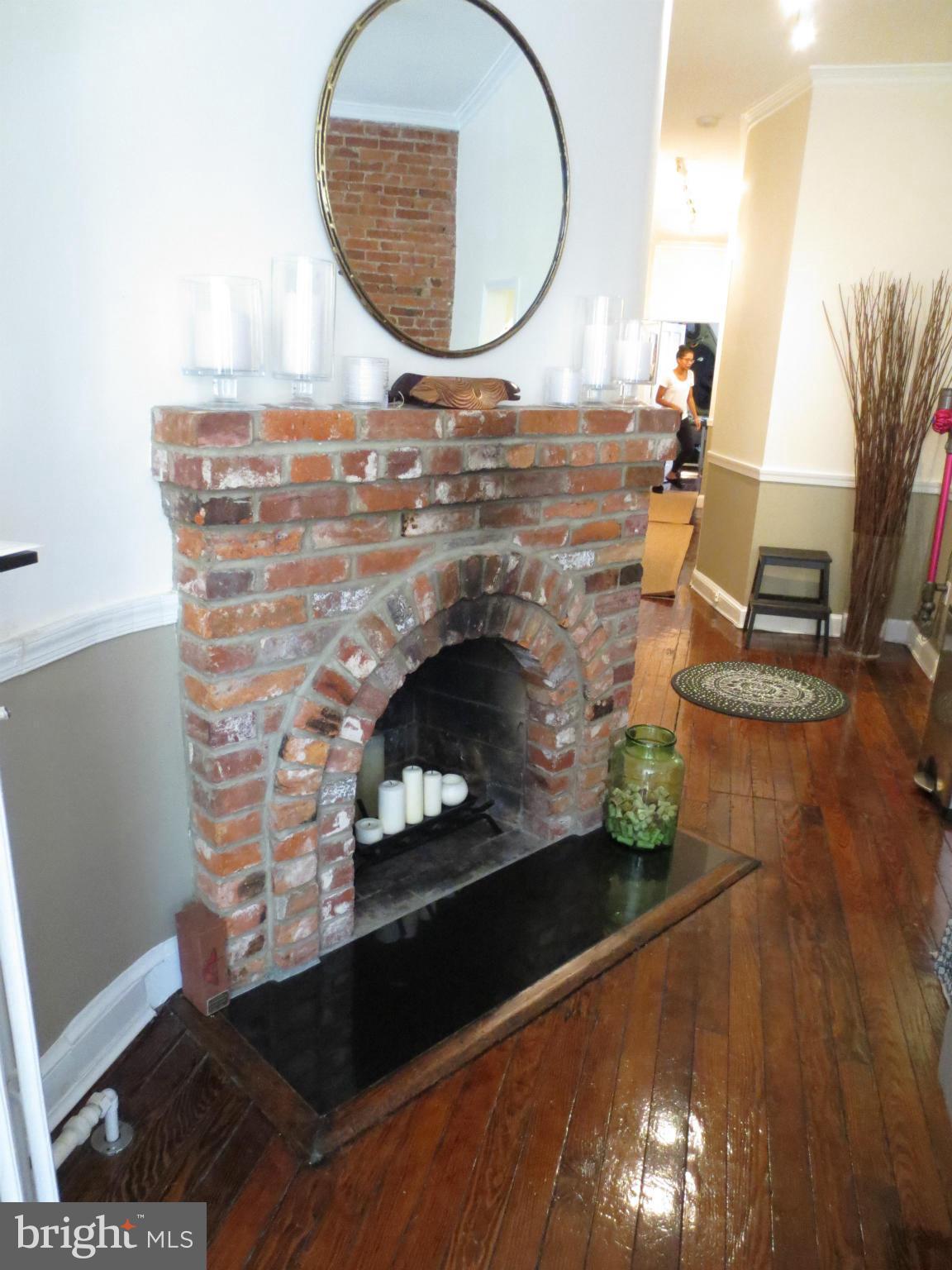 1823 Riggs Place Northwest, Unit 3 Washington, DC 20009 - Photo 8 of 27 Living Room