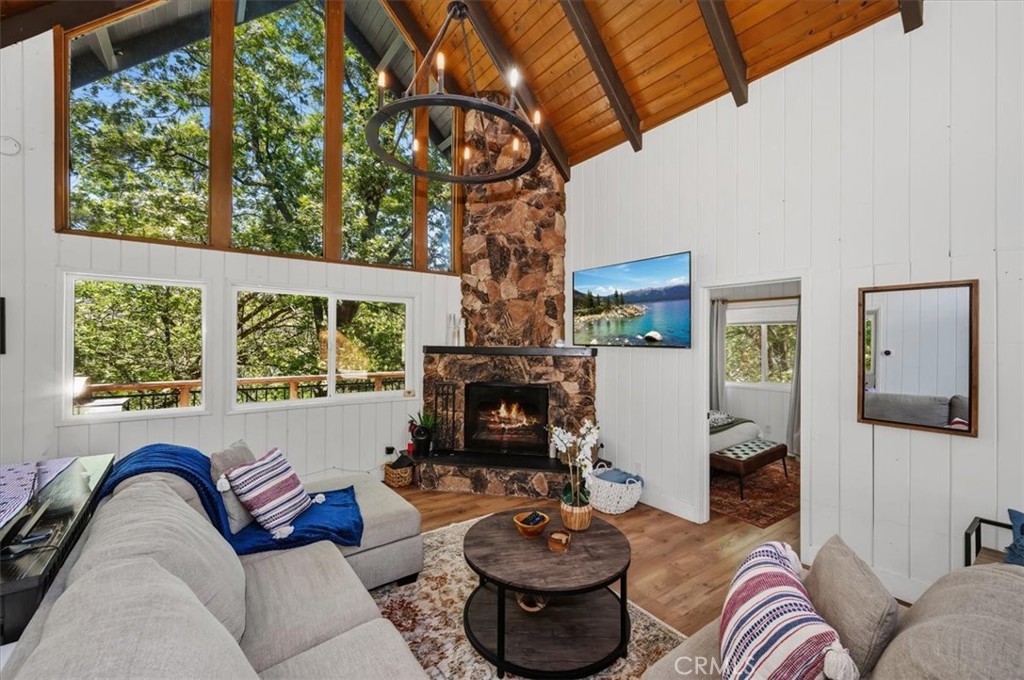 27809 North Bay Road Lake Arrowhead, CA 92352 - Photo 5 of 38