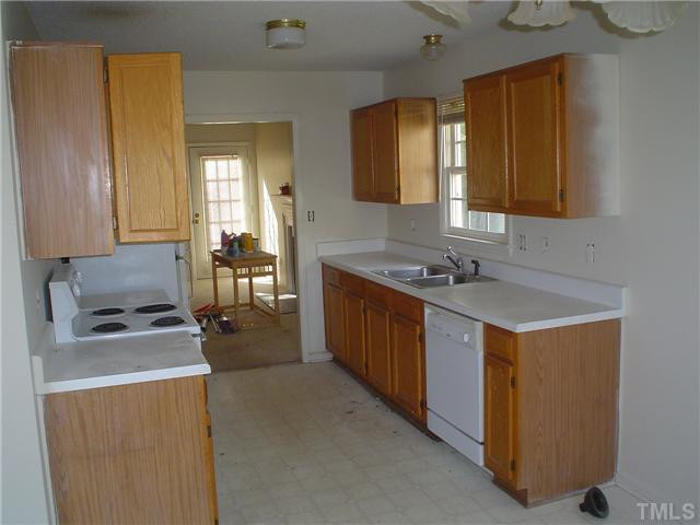 4109 Cobble Court Raleigh, NC 27616 - Photo 2 of 3 Kitchen