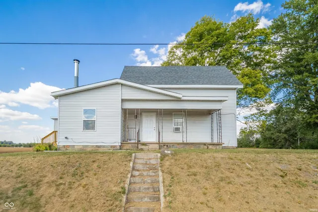 $165,000 | 5694 Highway 36, Mooreland, IN 47360