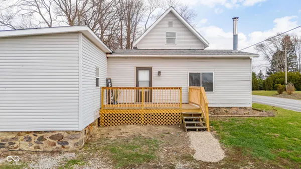 $159,900 | 5694 Highway 36, Mooreland, IN 47360