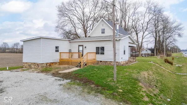 $159,900 | 5694 Highway 36, Mooreland, IN 47360
